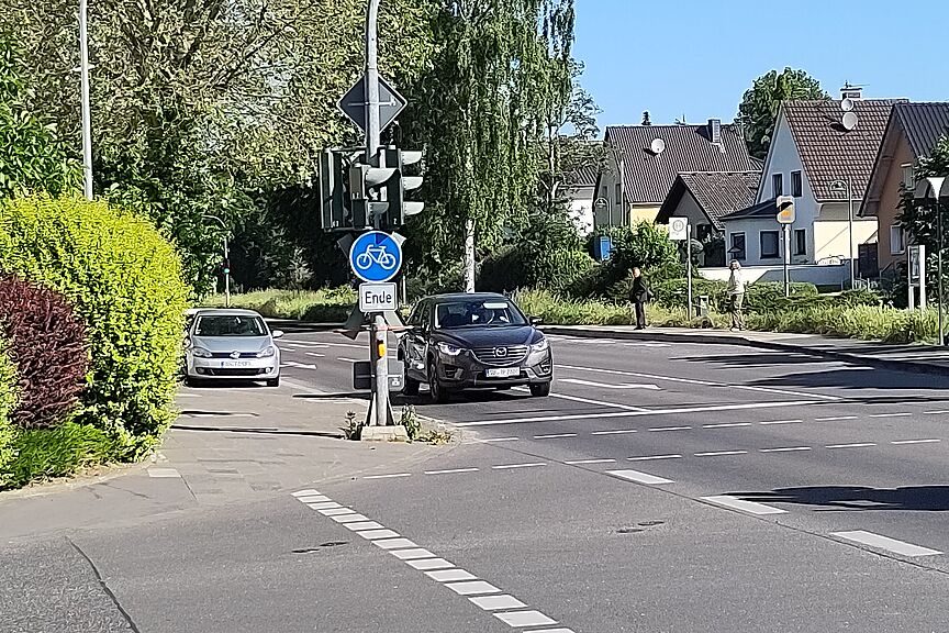 Bild von der Kreuzung Deutzer Straße /Bahnhofstraße Niederkassel